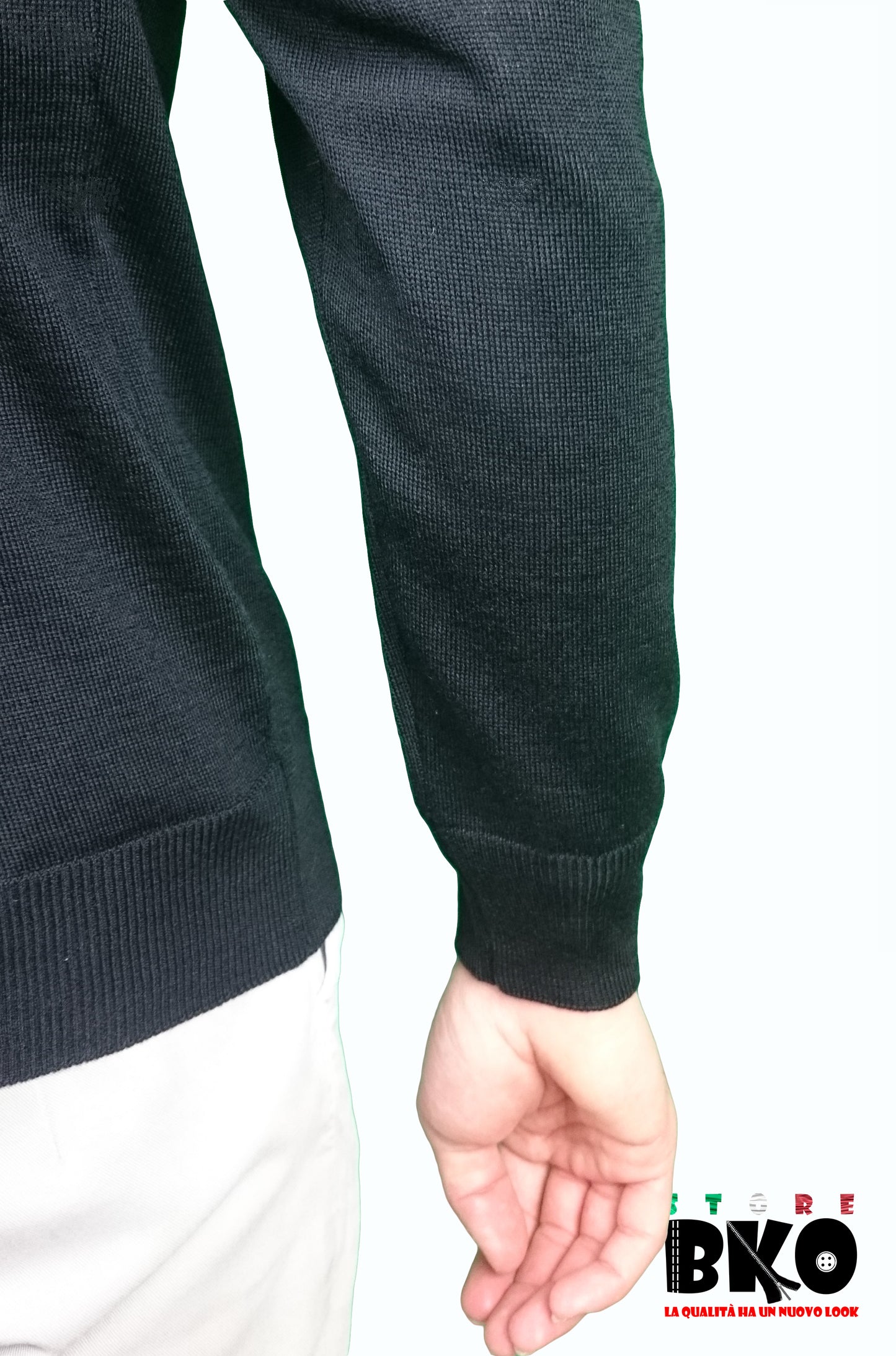 Pullover Scollo V Nero